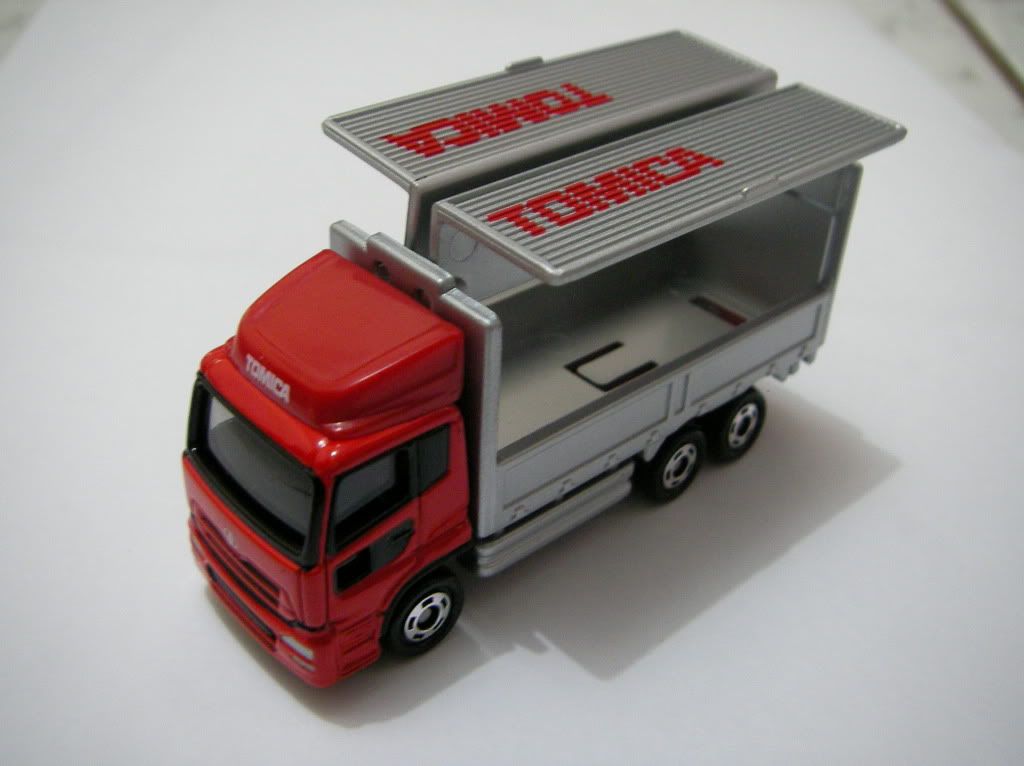 TOMICA TRUCK