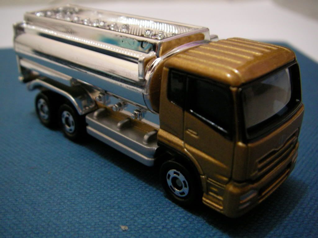 TOMICA TANK TRUCK