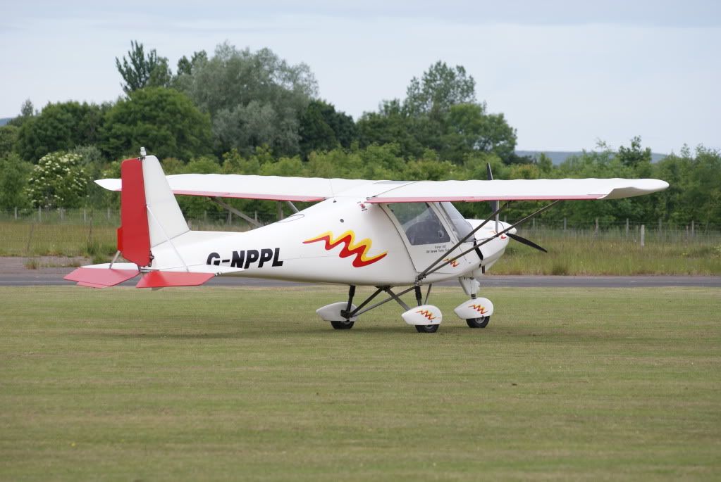 http://i714.photobucket.com/albums/ww142/PhantomPhil/Great%20North%20Fly-In%20Eshott%20Airfield%20June%202010/DSC03784.jpg