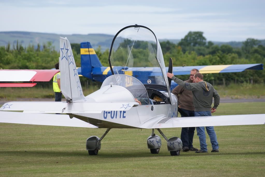 http://i714.photobucket.com/albums/ww142/PhantomPhil/Great%20North%20Fly-In%20Eshott%20Airfield%20June%202010/DSC03790.jpg