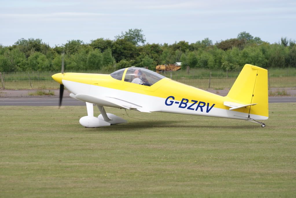 http://i714.photobucket.com/albums/ww142/PhantomPhil/Great%20North%20Fly-In%20Eshott%20Airfield%20June%202010/DSC03798.jpg