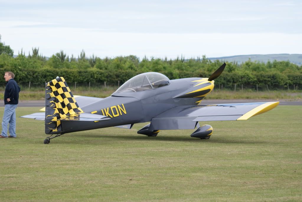 http://i714.photobucket.com/albums/ww142/PhantomPhil/Great%20North%20Fly-In%20Eshott%20Airfield%20June%202010/DSC03871.jpg