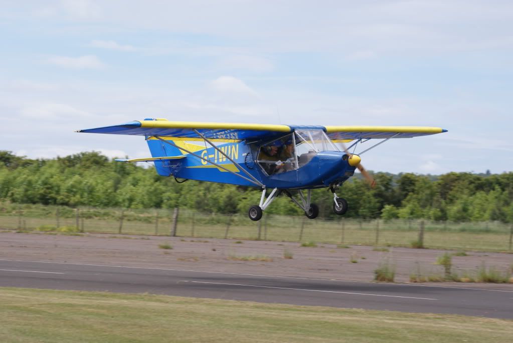 http://i714.photobucket.com/albums/ww142/PhantomPhil/Great%20North%20Fly-In%20Eshott%20Airfield%20June%202010/DSC03946.jpg