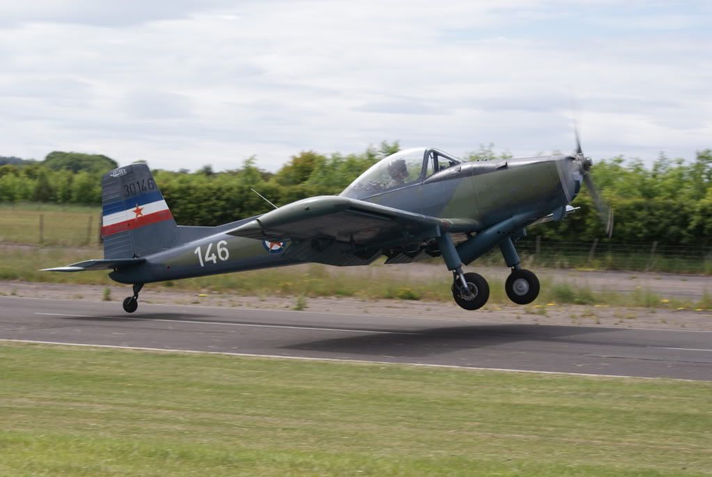 http://i714.photobucket.com/albums/ww142/PhantomPhil/Great%20North%20Fly-In%20Eshott%20Airfield%20June%202010/DSC04011.jpg