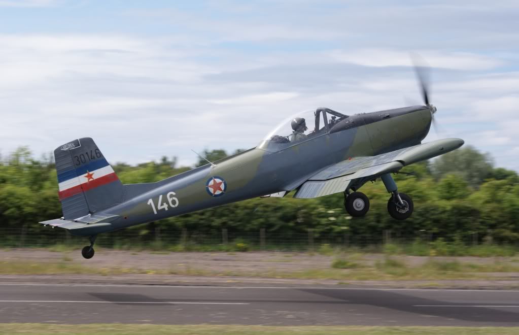 http://i714.photobucket.com/albums/ww142/PhantomPhil/Great%20North%20Fly-In%20Eshott%20Airfield%20June%202010/DSC04012.jpg