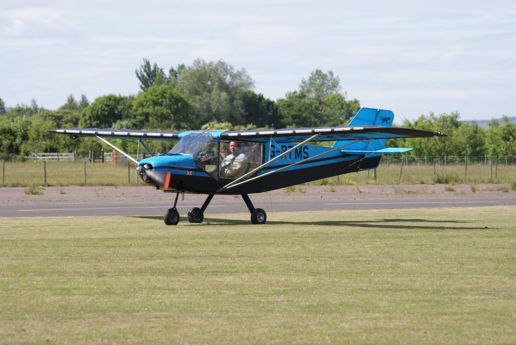 http://i714.photobucket.com/albums/ww142/PhantomPhil/Great%20North%20Fly-In%20Eshott%20Airfield%20June%202010/DSC04064.jpg