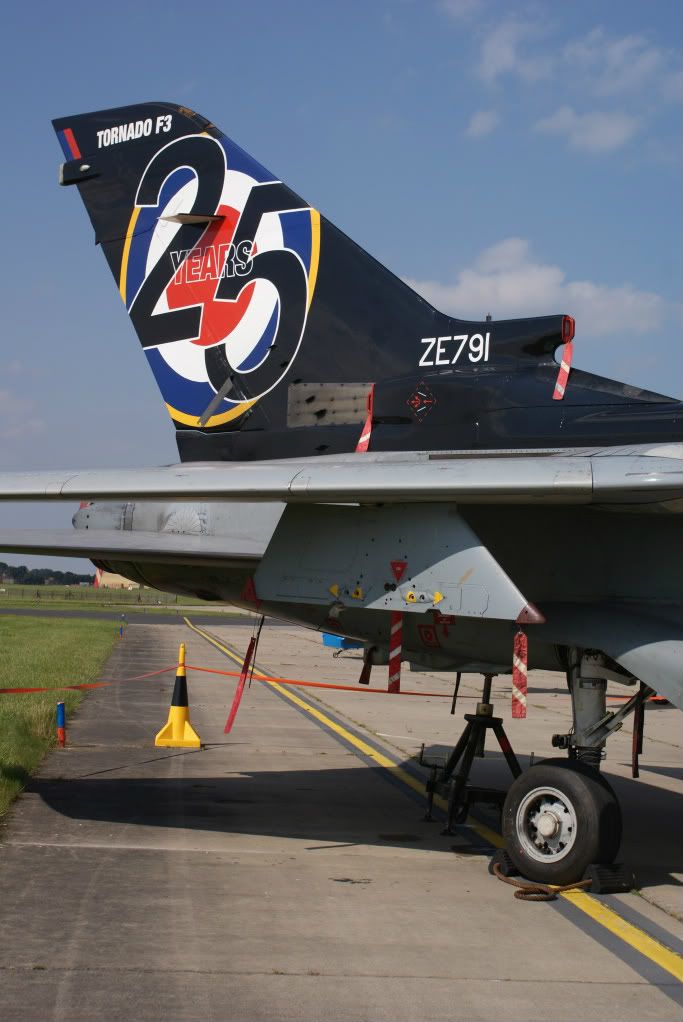 http://i714.photobucket.com/albums/ww142/PhantomPhil/RAF%20Leeming%20Families%20Day%202011/DSC05096.jpg