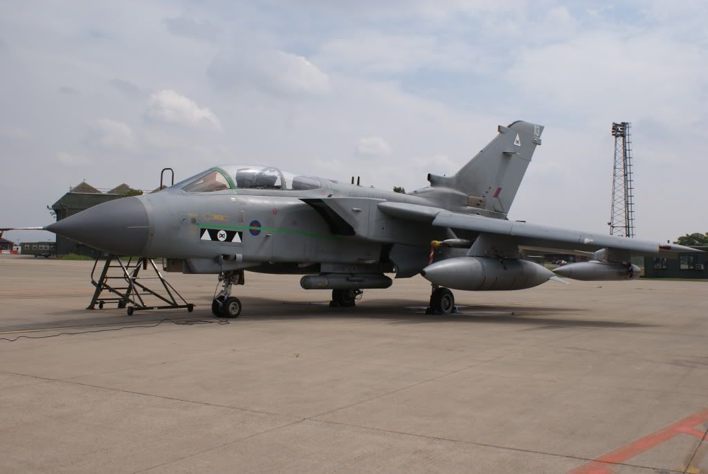 http://i714.photobucket.com/albums/ww142/PhantomPhil/RAF%20Leeming%20Families%20Day%202011/DSC05397.jpg