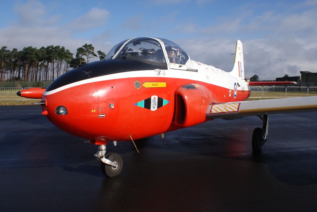 http://i714.photobucket.com/albums/ww142/PhantomPhil/RAF%20Leuchars%20Airshow%202010/DSC04337.jpg