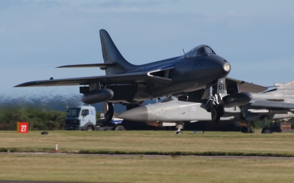 http://i714.photobucket.com/albums/ww142/PhantomPhil/RAF%20Leuchars%20Airshow%202010/DSC04778.jpg
