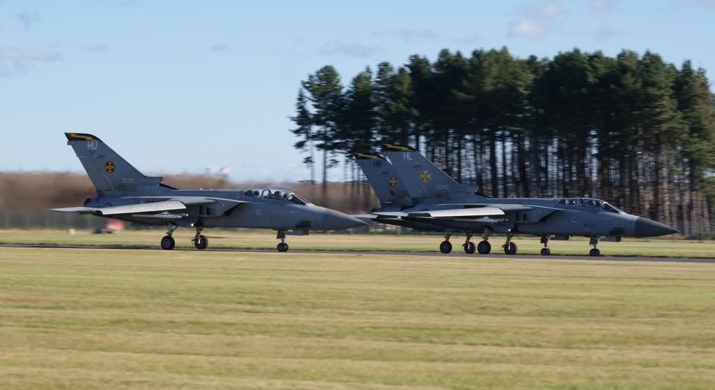 http://i714.photobucket.com/albums/ww142/PhantomPhil/RAF%20Leuchars%20Airshow%202010/DSC04806.jpg