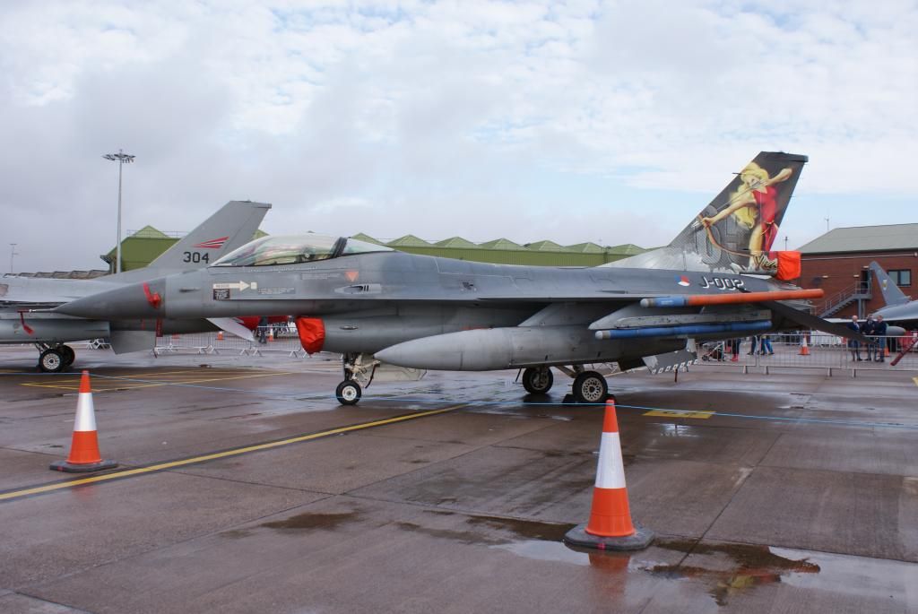 http://i714.photobucket.com/albums/ww142/PhantomPhil/The%20Last%20Last%20Leuchars%20Air%20Show%202013/DSC00550_zps0e9a88fe.jpg