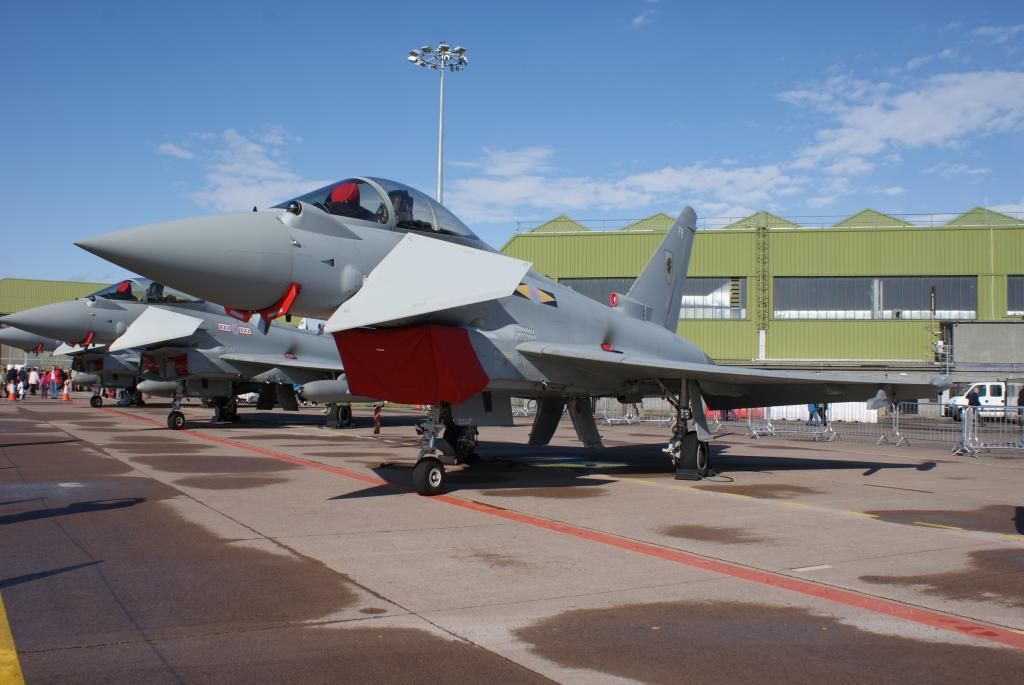 http://i714.photobucket.com/albums/ww142/PhantomPhil/The%20Last%20Last%20Leuchars%20Air%20Show%202013/DSC00682_zps294171de.jpg