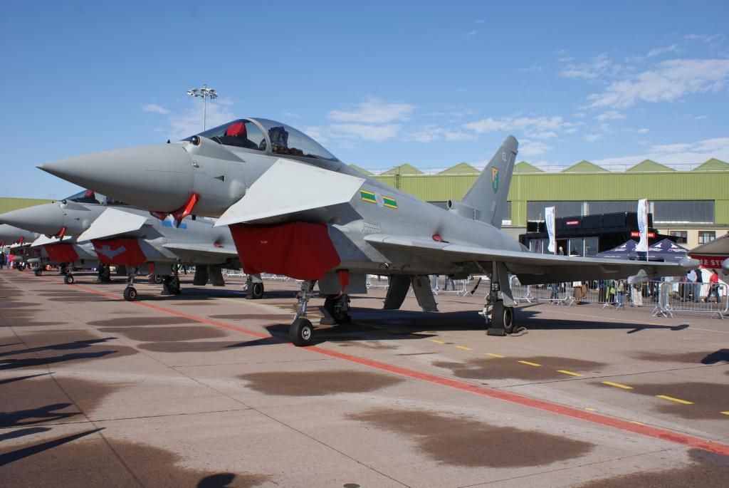 http://i714.photobucket.com/albums/ww142/PhantomPhil/The%20Last%20Last%20Leuchars%20Air%20Show%202013/DSC00687_zps31df773b.jpg