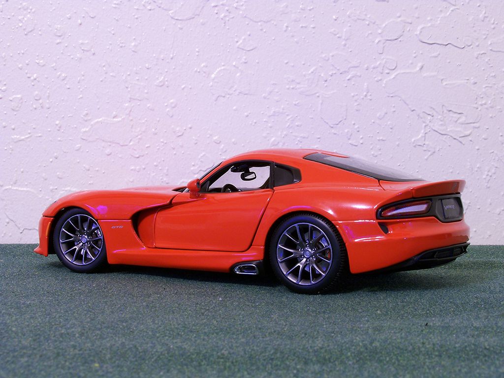 maisto 2013 srt viper gts