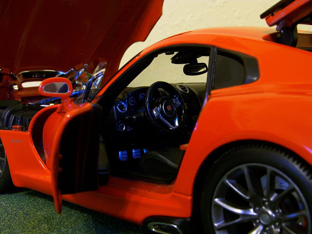 maisto 2013 srt viper gts