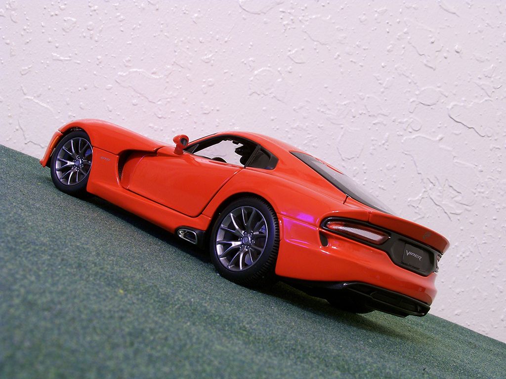 maisto 2013 srt viper gts