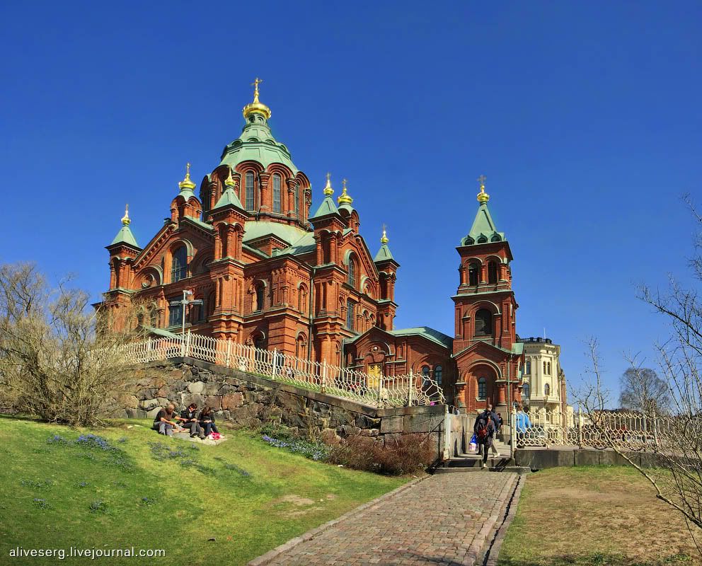 Проездом через Эспланаду, два собора, вокзал и пороги | Helsinki, Finland Photobucket