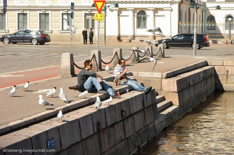 Проездом через Эспланаду, два собора, вокзал и пороги | Helsinki, Finland Photobucket