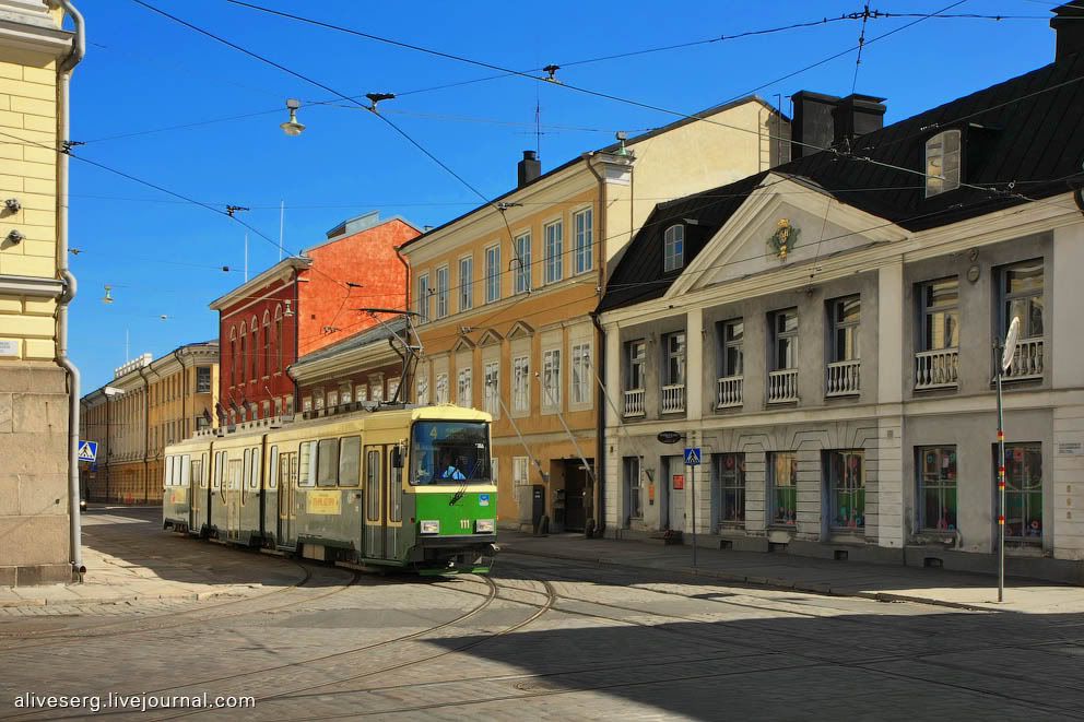 Проездом через Эспланаду, два собора, вокзал и пороги | Helsinki, Finland Photobucket