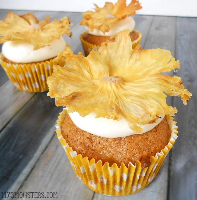 Hummingbird Muffin recipe at my3monsters.com