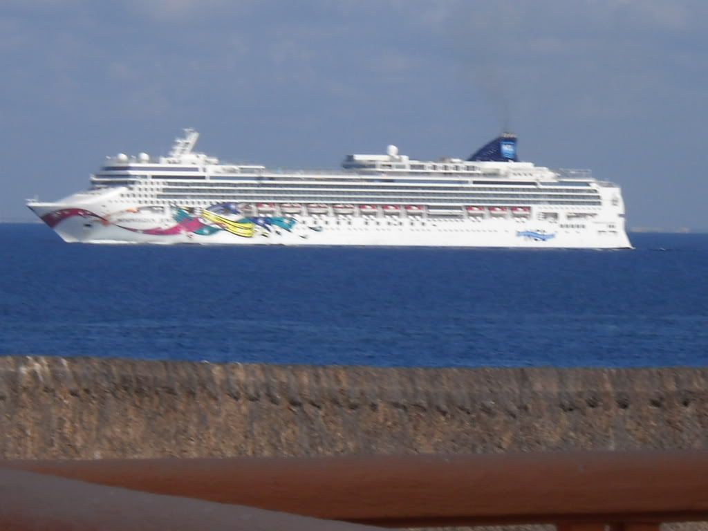 payton021.jpg cruise ship image by CheddarShredder11