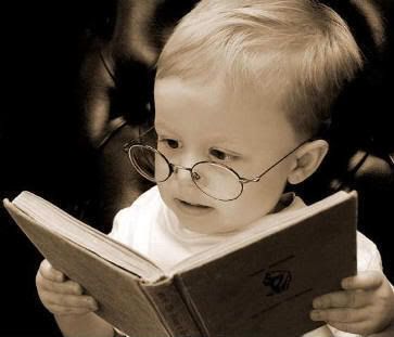 mom and child reading