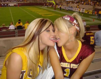 girls kissing Pictures, Images and Photos
